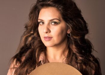 Vane Ruth llega por primera vez a Necochea para una noche de country y rock
