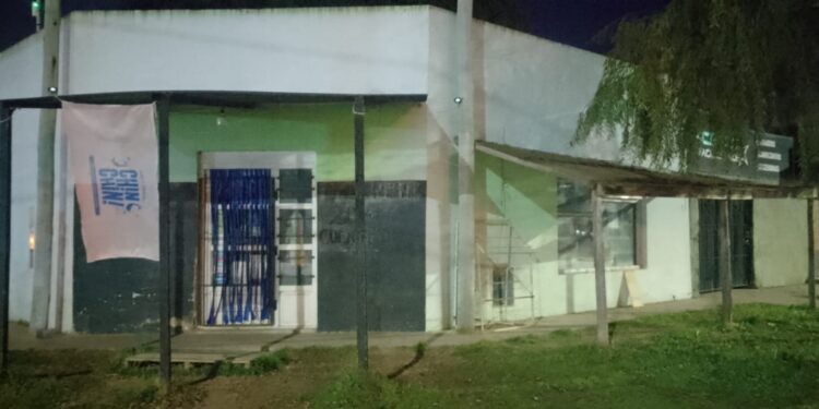 Frustran un robo en un comercio: una mujer fue aprehendida y buscan a su cómplice