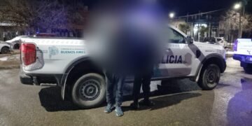 Robó un celular, fue detenido y le encontraron cocaína durante la requisa