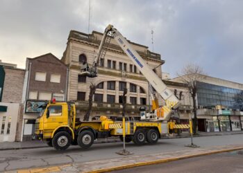 El Cine Teatro París recuperó el brillo de su fachada en la antesala de sus 95 años