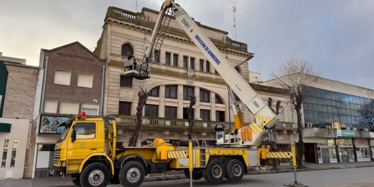 El Cine Teatro París recuperó el brillo de su fachada en la antesala de sus 95 años
