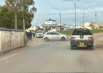 El tío de Gonzalo Alaniz cortó el Puente Colgante para reclamar la entrega del cuerpo