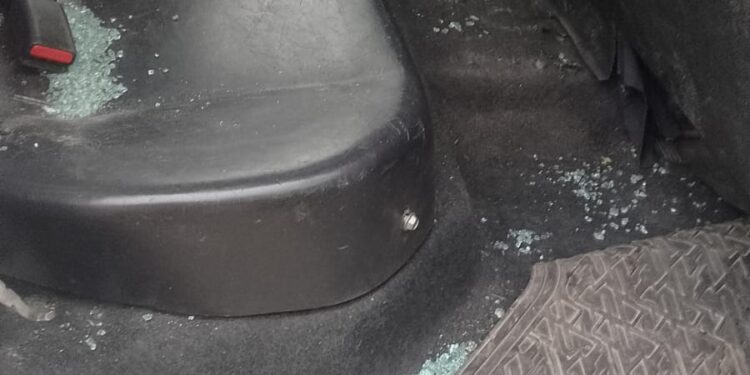 Estaba alcoholizado, quiso atacar a policías y terminó detenido tras un operativo en un bar
