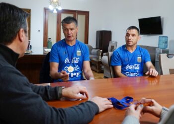 Orgullo necochense: Rojas recibió a Diego Morales y Rodrigo Balquín tras consagrarse campeones en Houston