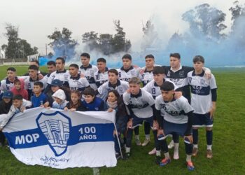 Ministerio pegó primero y se quedó con la primera final