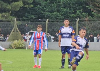 Multimedio NQ transmite Gimnasia vs. Villa Díaz Vélez