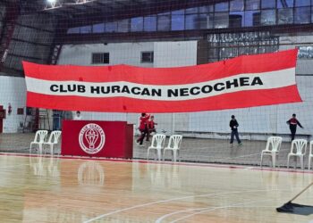 Una noche histórica para Huracán: inauguró el piso flotante del “Gigante” y homenajeó a Edelma Pagani
