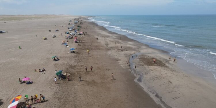 San Cayetano ya prepara el verano: abrió la convocatoria de guardavidas y anticipó la agenda deportiva del balneario