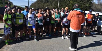 Cerezuela y Martínez brillaron en la Media Maratón de Quequén