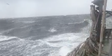 Waldo Ahumada relató cómo se vive un temporal en alta mar: “Estamos acostumbrados, pero queremos que se sepa lo que pasamos”