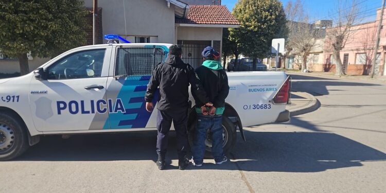 Persecución por los techos: aprehenden a un joven acusado de intentar robar en una vivienda