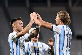 Argentina goleó 4-0 a Bolivia en su primer amistoso tras el mundial