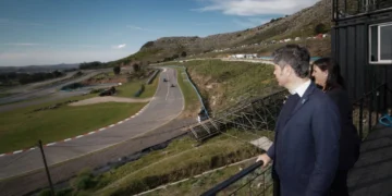 Kicillof reinauguró el Autódromo Juan Manuel Fangio de Balcarce tras 15 años sin competencias oficiales