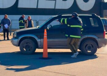Cambios en el examen de conducir: quienes rindan con un auto automático no podrán manejar vehículos con caja manual