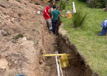 Avanzan las obras de cloacas en Necochea y Quequén para mejorar los servicios básicos en los barrios