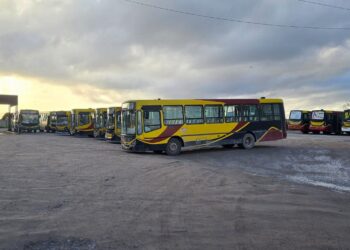 Conflicto en el transporte público de Necochea: las empresas no abrirían los portones este viernes y crece la tensión