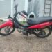Chocaron contra una camioneta en Quequén, huyeron y abandonaron dos motos robadas