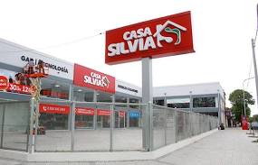 Casa Silvia se prepara para el Día de la Madre con ofertas, cuotas y mucho espíritu de familia