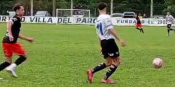 Villa Díaz Vélez goleó, Gimnasia ganó y la definición se acerca