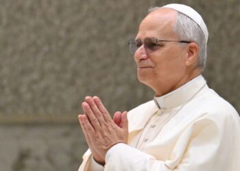 El papa León XIV fue operado con éxito de un nódulo pulmonar y se recupera en el hospital