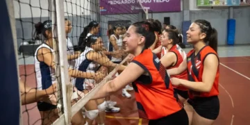 El Open Neco de vóley, puso primera en el polideportivo local